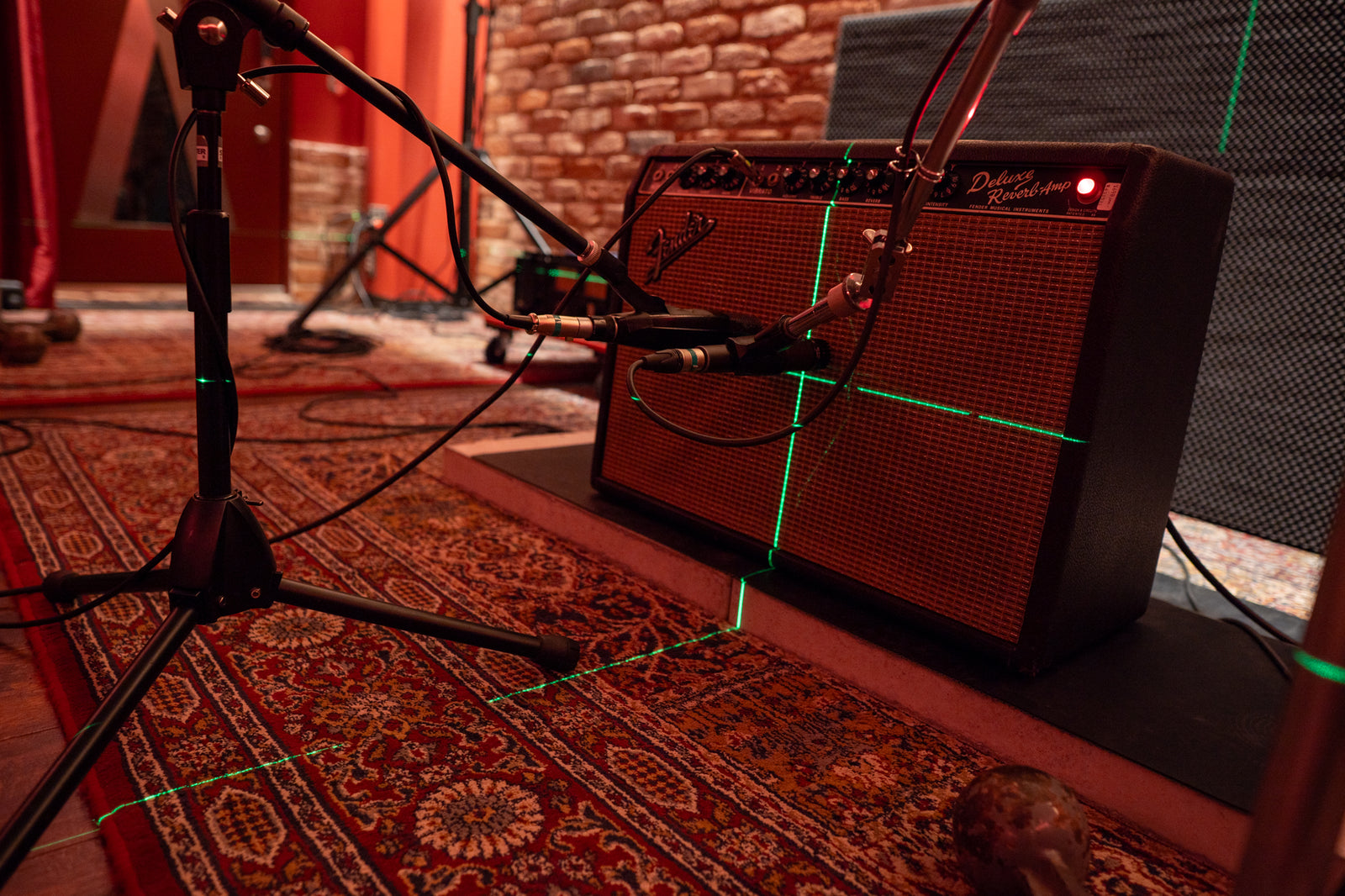 112 FEND DLX-RV | Fender™ Deluxe Reverb [Black Face]