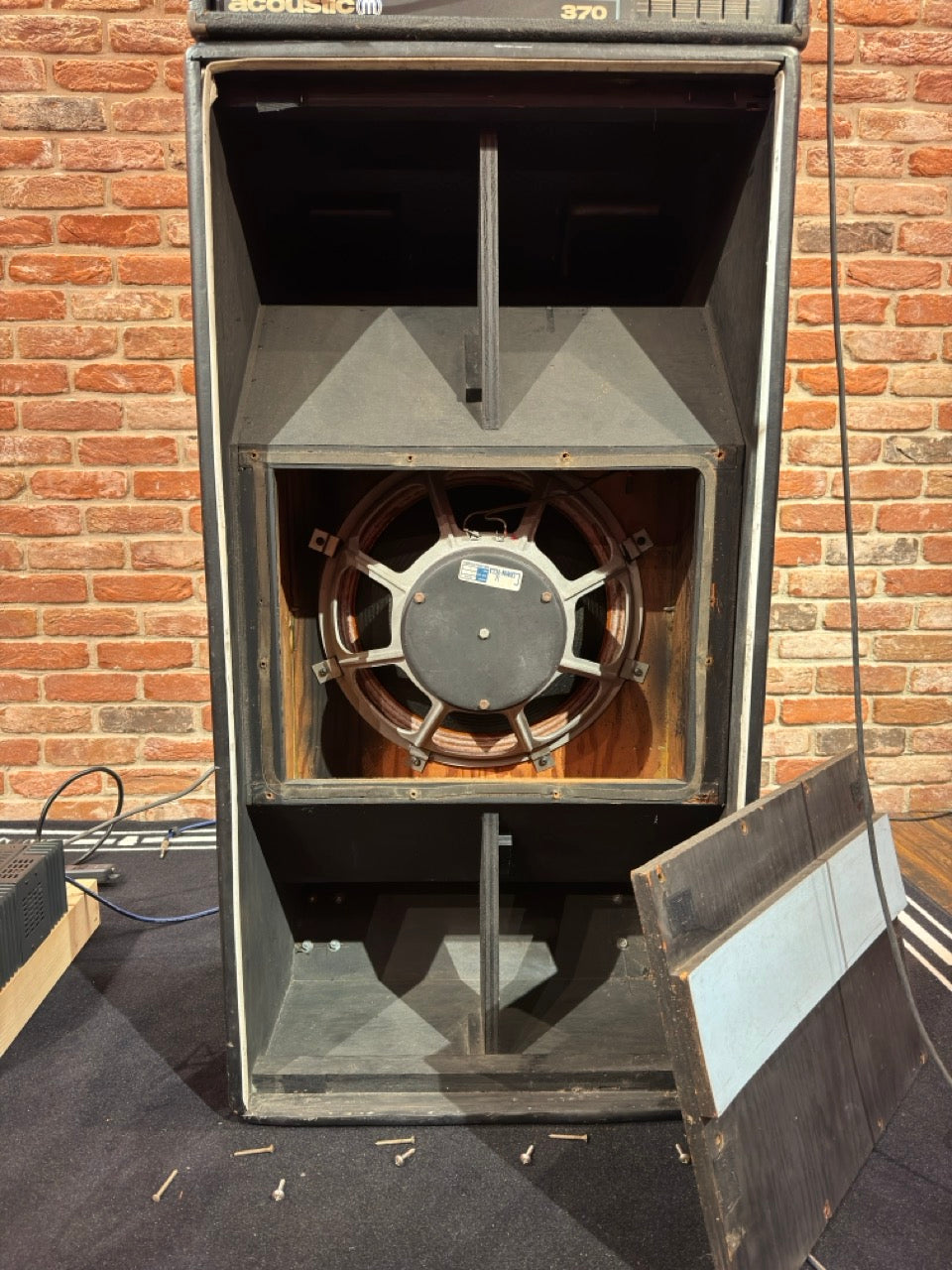 118 ACOST BASS M301