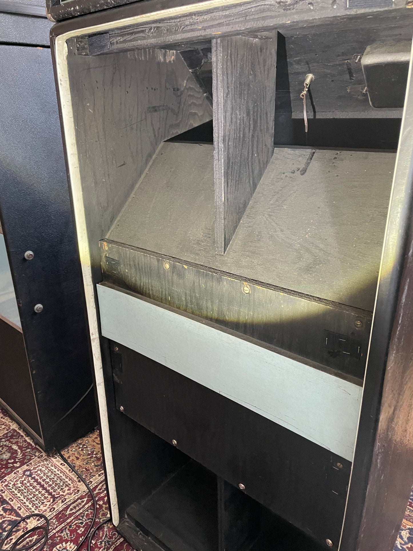 118 ACOST BASS M301