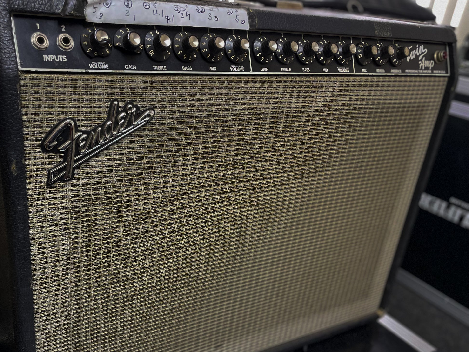 212 FEND TWN USA | Fender™ Twin Amp USA