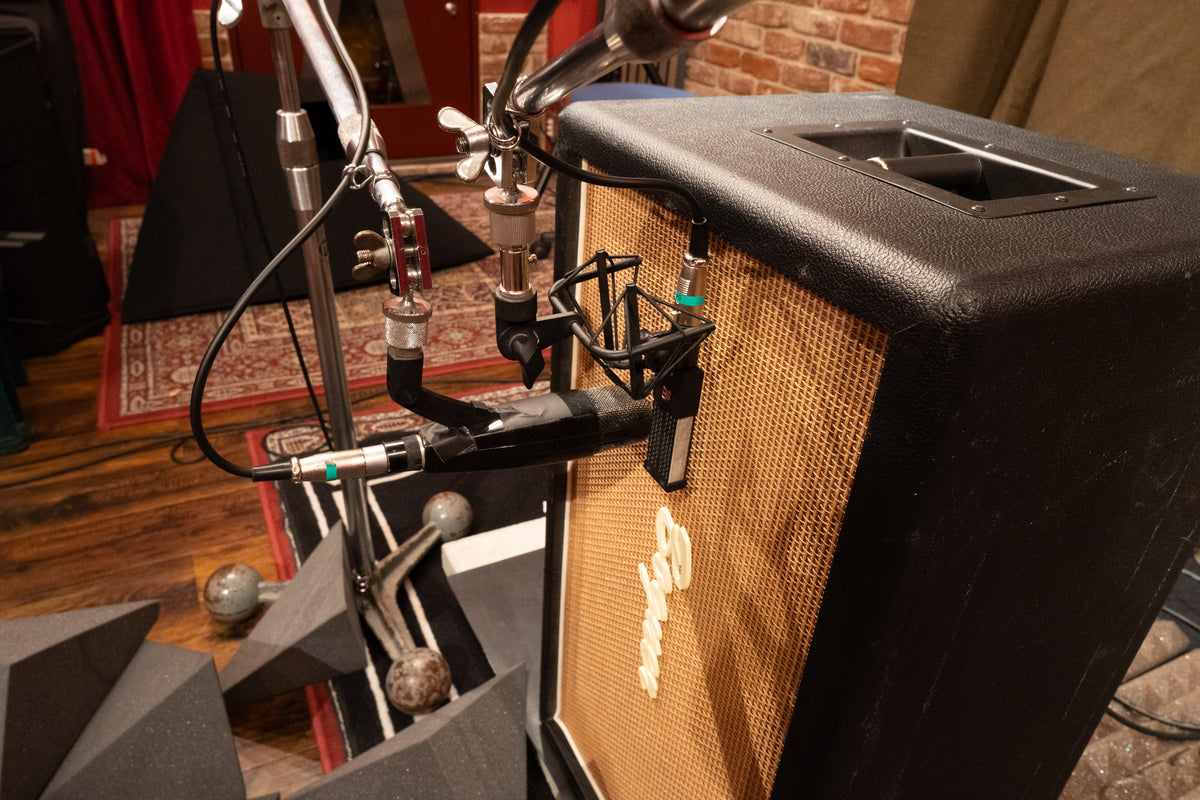 BOGNER 2×12 closed-back cabinet with Celestion Vintage 30 — 212 BOGN V30 (API 512c)